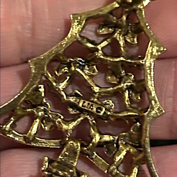 Gold Tone Holiday Charm Bracelet and Brooch Set Tree Reindeer Santa - Picture 7 of 13